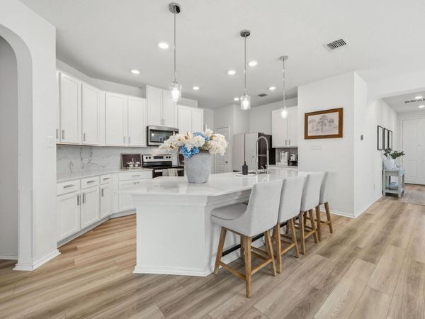 106 Lucky Texan CV, Jarrell, TX 76537