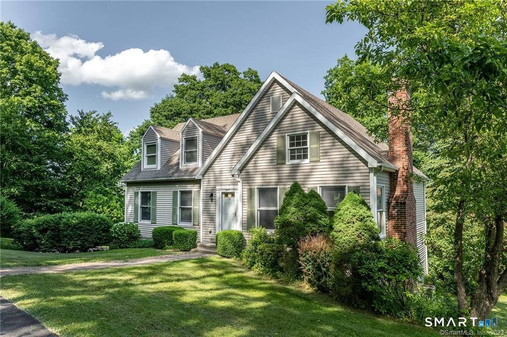 18 Smoke Ridge, Sherman, CT 06784 Main Photo