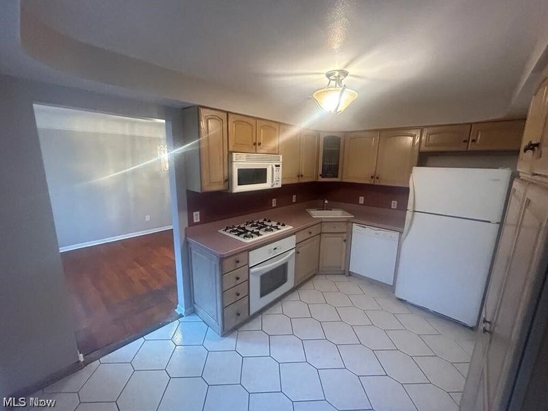 2079 S Green Road, South Euclid, OH 44121 Photo 10