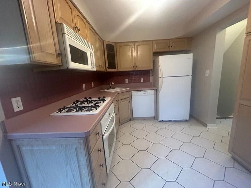 2079 S Green Road, South Euclid, OH 44121 Photo 11