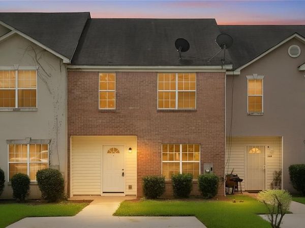 366 N Beach Court , Riverdale, GA 30274