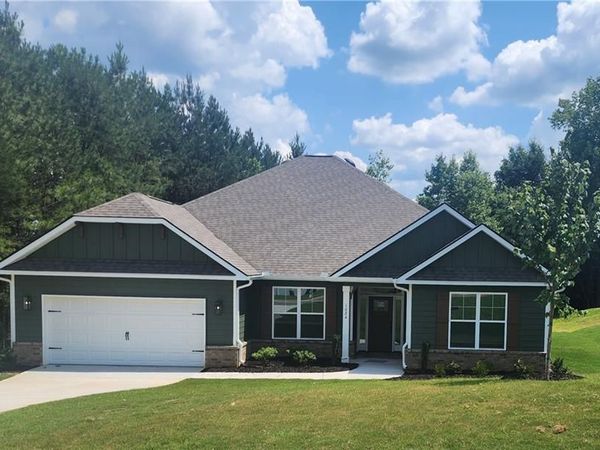 1024 Holliday Passs , Griffin, GA 30223