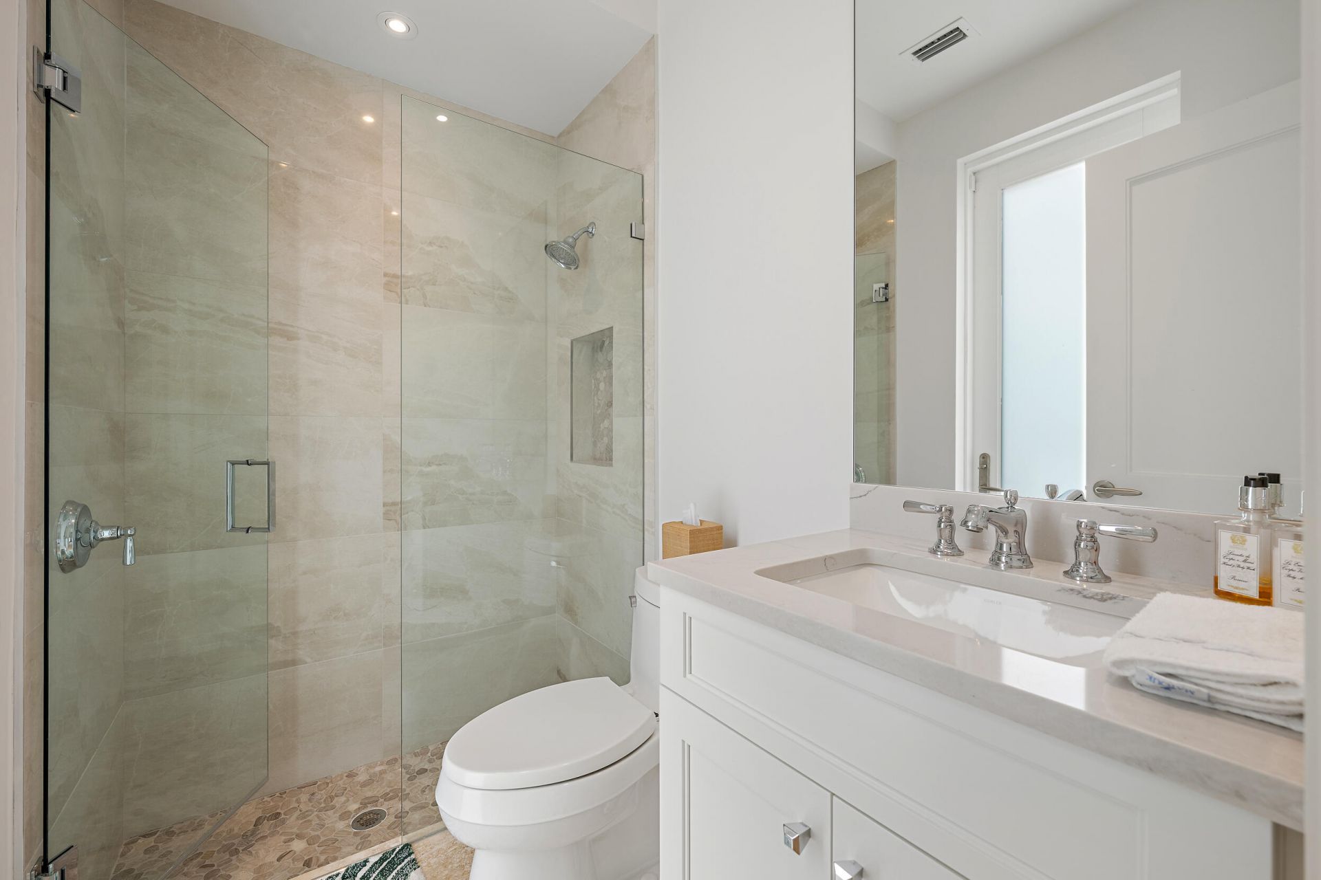 17845 SE Federal Highway, Jupiter, FL 33469 Photo