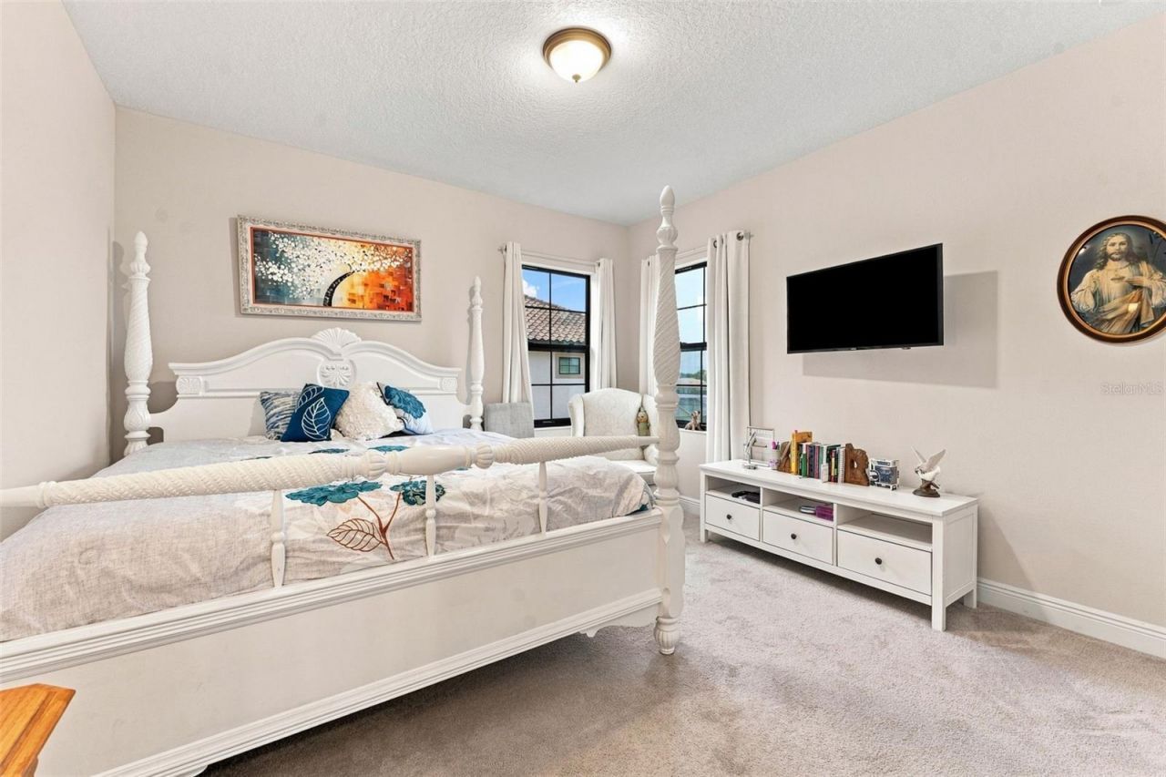 10370 Meadowrun Drive, Lithia, FL 33547 Photo