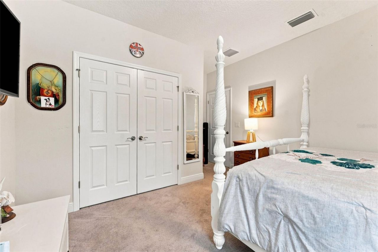 10370 Meadowrun Drive, Lithia, FL 33547 Photo