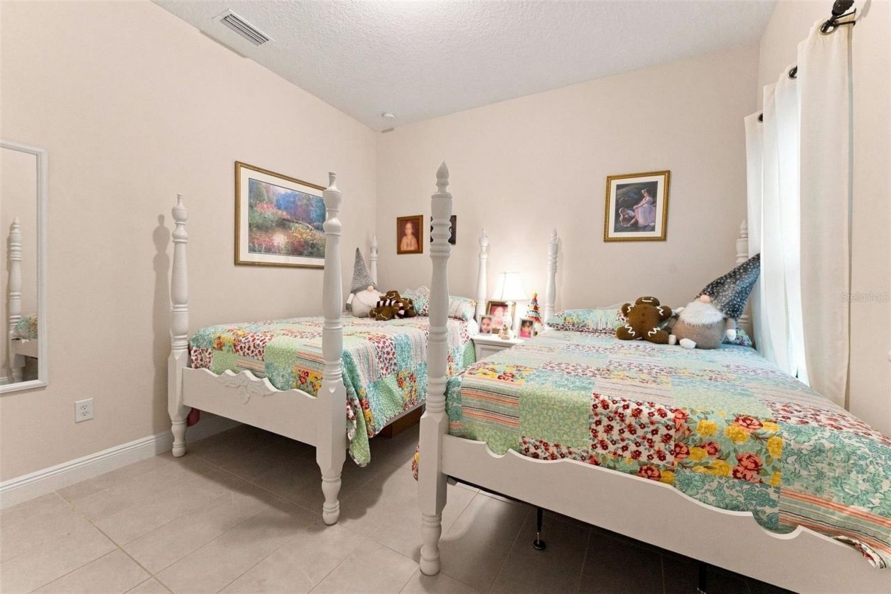 10370 Meadowrun Drive, Lithia, FL 33547 Photo