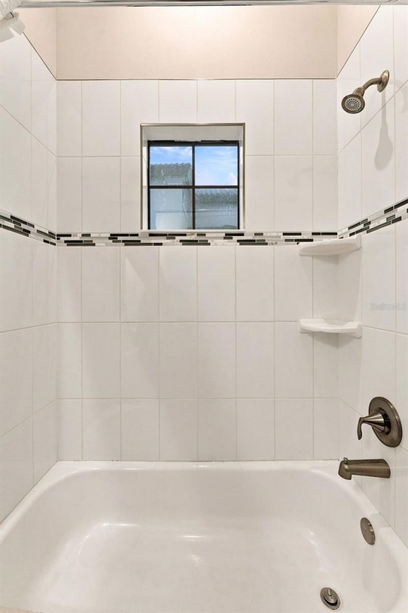 10370 Meadowrun Drive, Lithia, FL 33547 Photo
