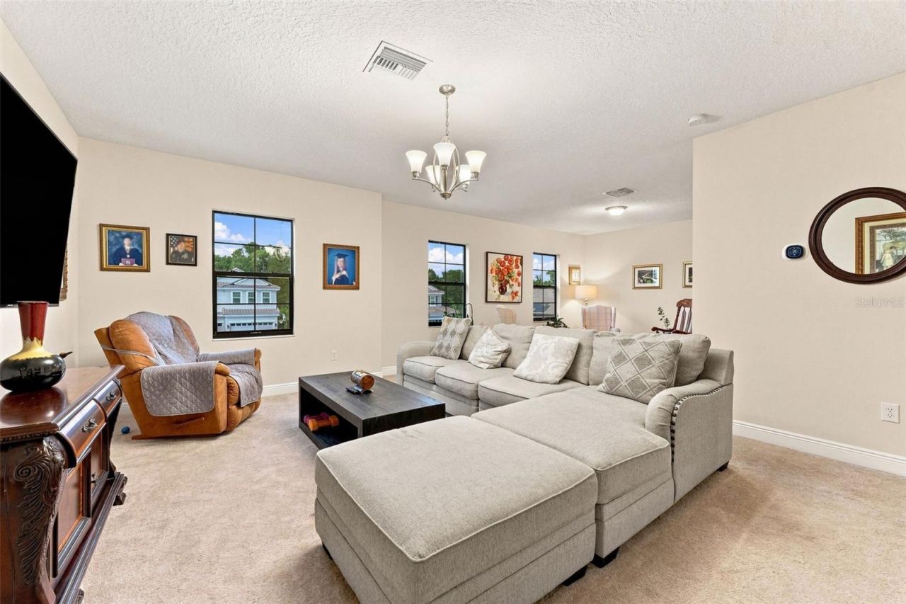 10370 Meadowrun Drive, Lithia, FL 33547 Photo