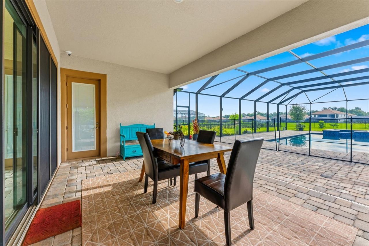 10370 Meadowrun Drive, Lithia, FL 33547 Photo