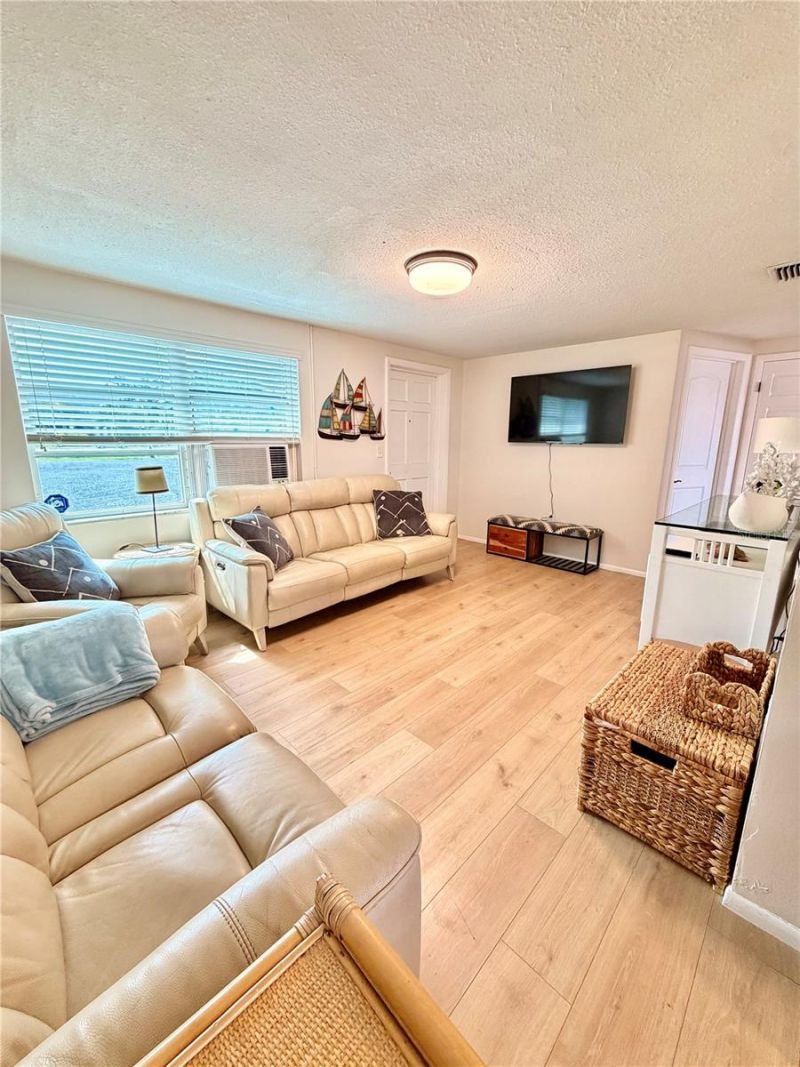 1322 N Pinellas Avenue, Tarpon Springs, FL 34689 Photo