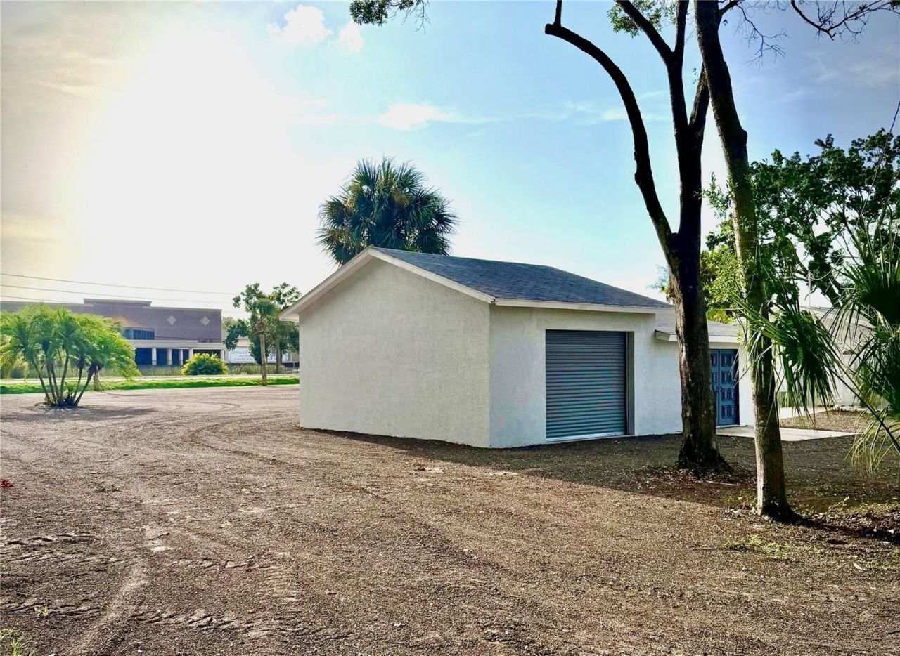 1322 N Pinellas Avenue, Tarpon Springs, FL 34689 Photo