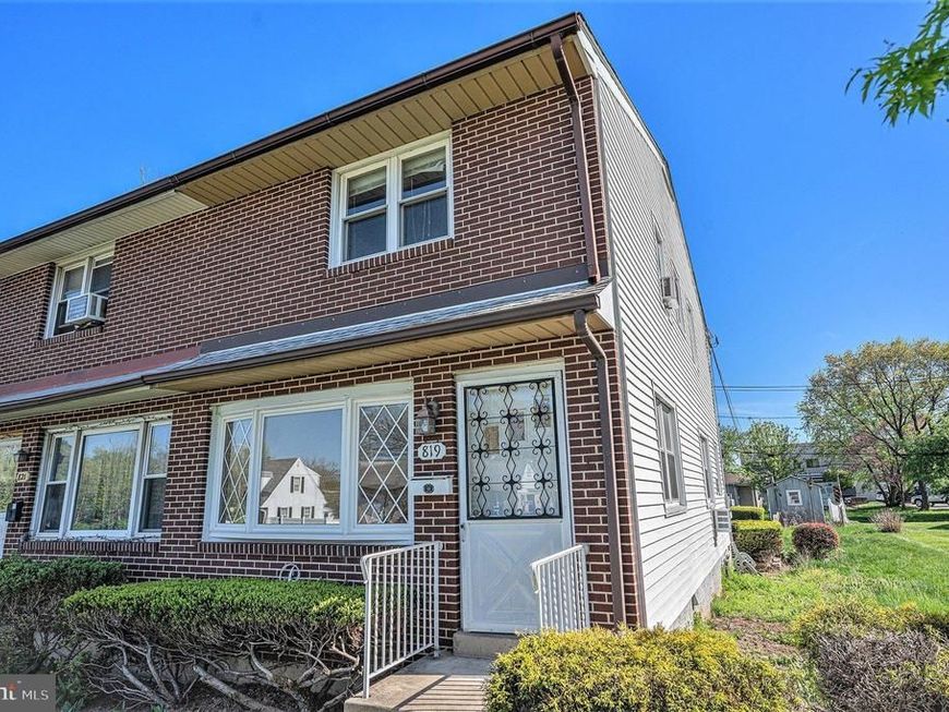 819 W 4th Street, Lansdale, PA 19446 Main Photo