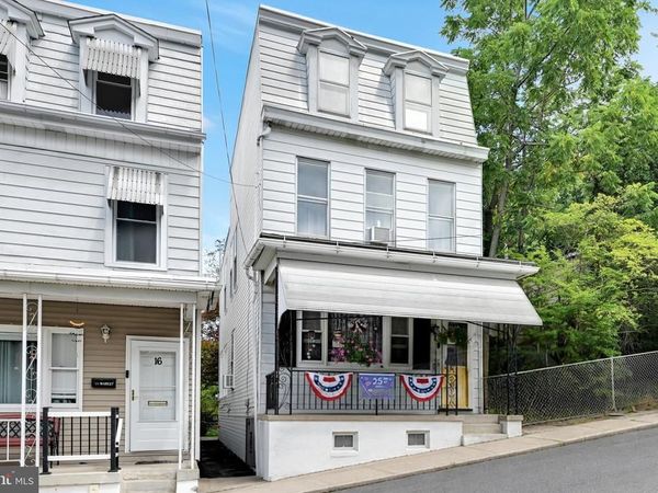 18 MARY STREET, POTTSVILLE, PA 17901