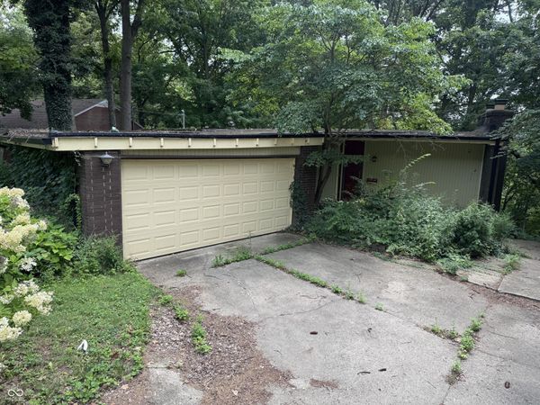 2611 Chesterfield Place , Anderson, IN 46012