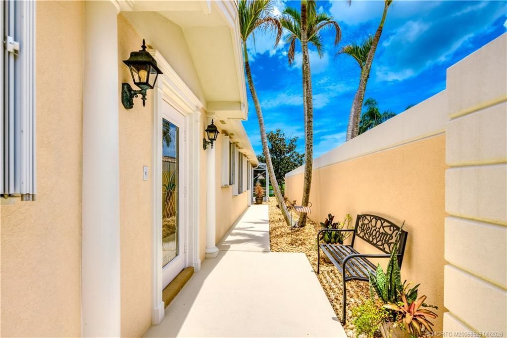 9043 SE Hawks Nest Court, Hobe Sound, FL 33455 Photo