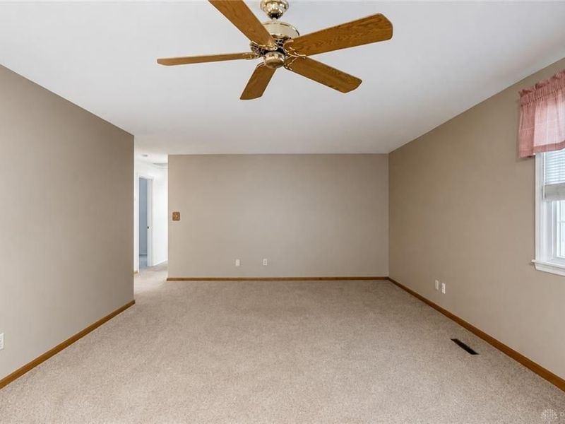 134 Bristol Drive, Centerville, OH 45458 Photo 10