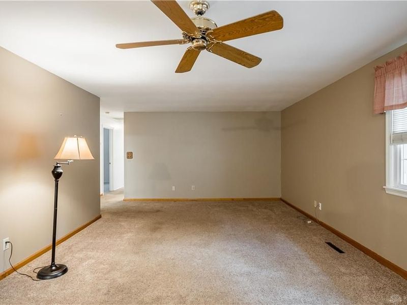 134 Bristol Drive, Centerville, OH 45458 Photo 7