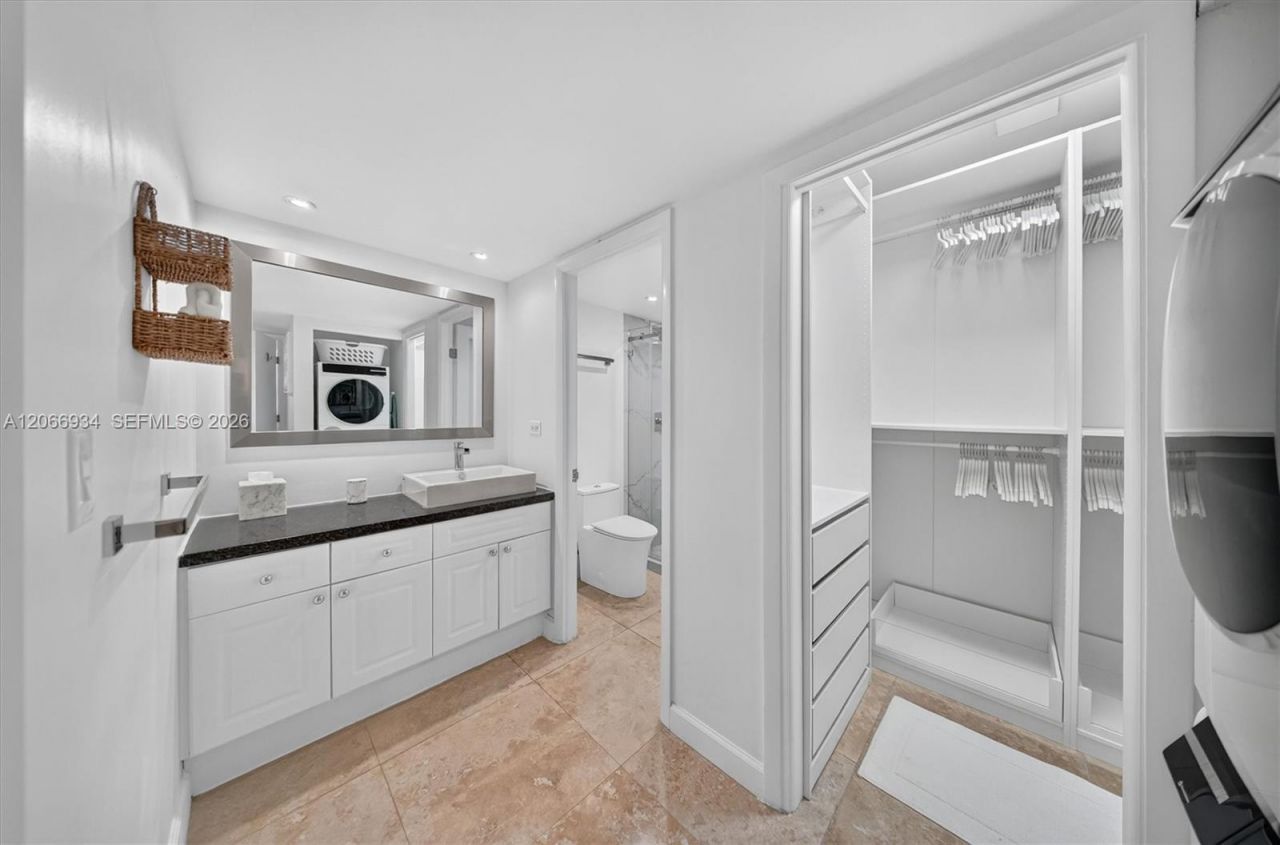 2301 Collins Ave, Unit 908, Miami Beach, FL 33139 Photo