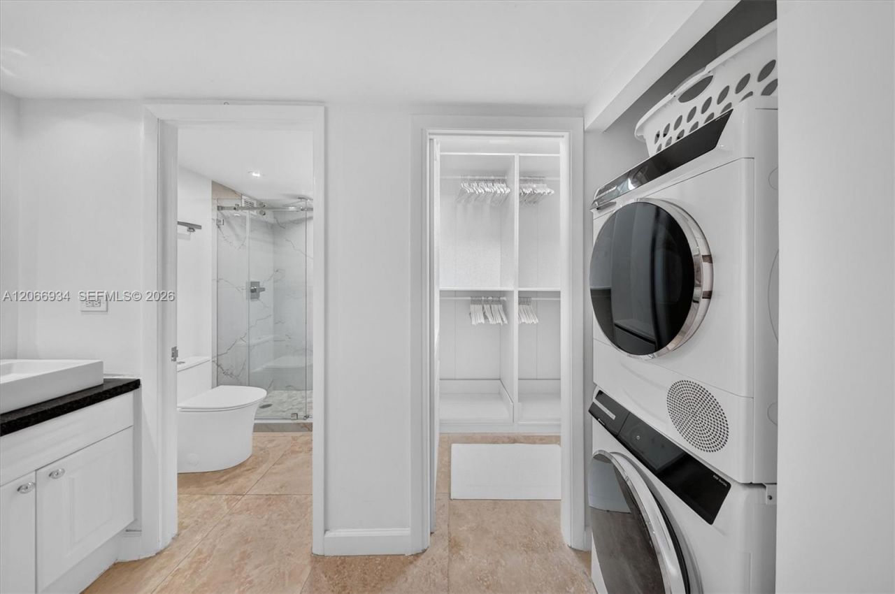 2301 Collins Ave, Unit 908, Miami Beach, FL 33139 Photo