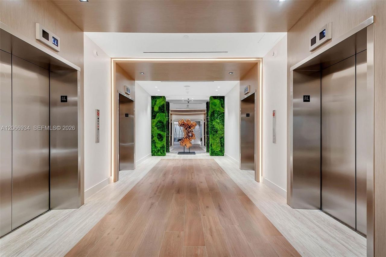 2301 Collins Ave, Unit 908, Miami Beach, FL 33139 Photo