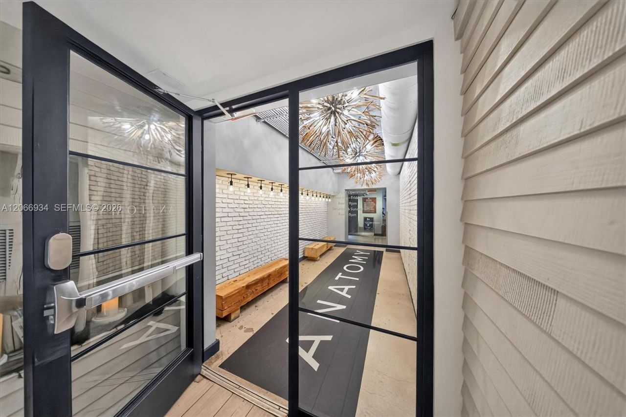 2301 Collins Ave, Unit 908, Miami Beach, FL 33139 Photo