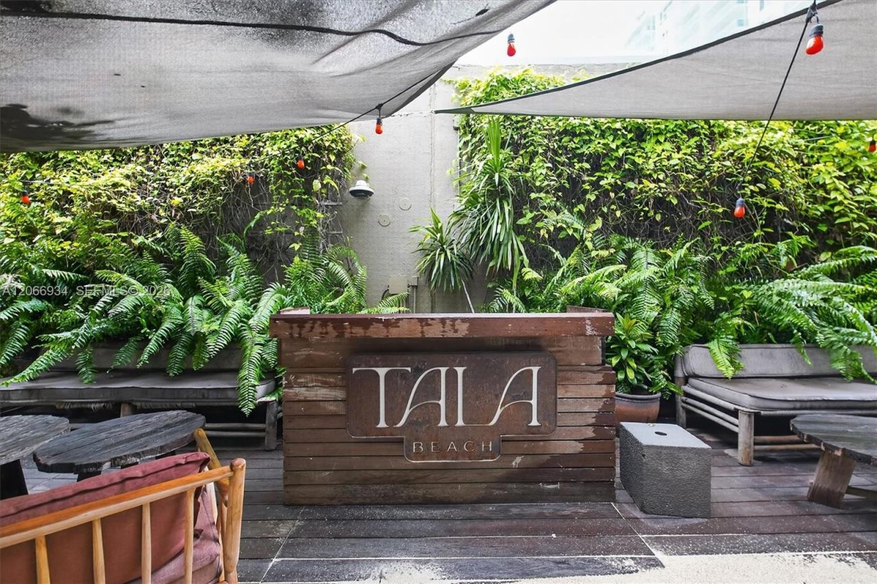 2301 Collins Ave, Unit 908, Miami Beach, FL 33139 Photo
