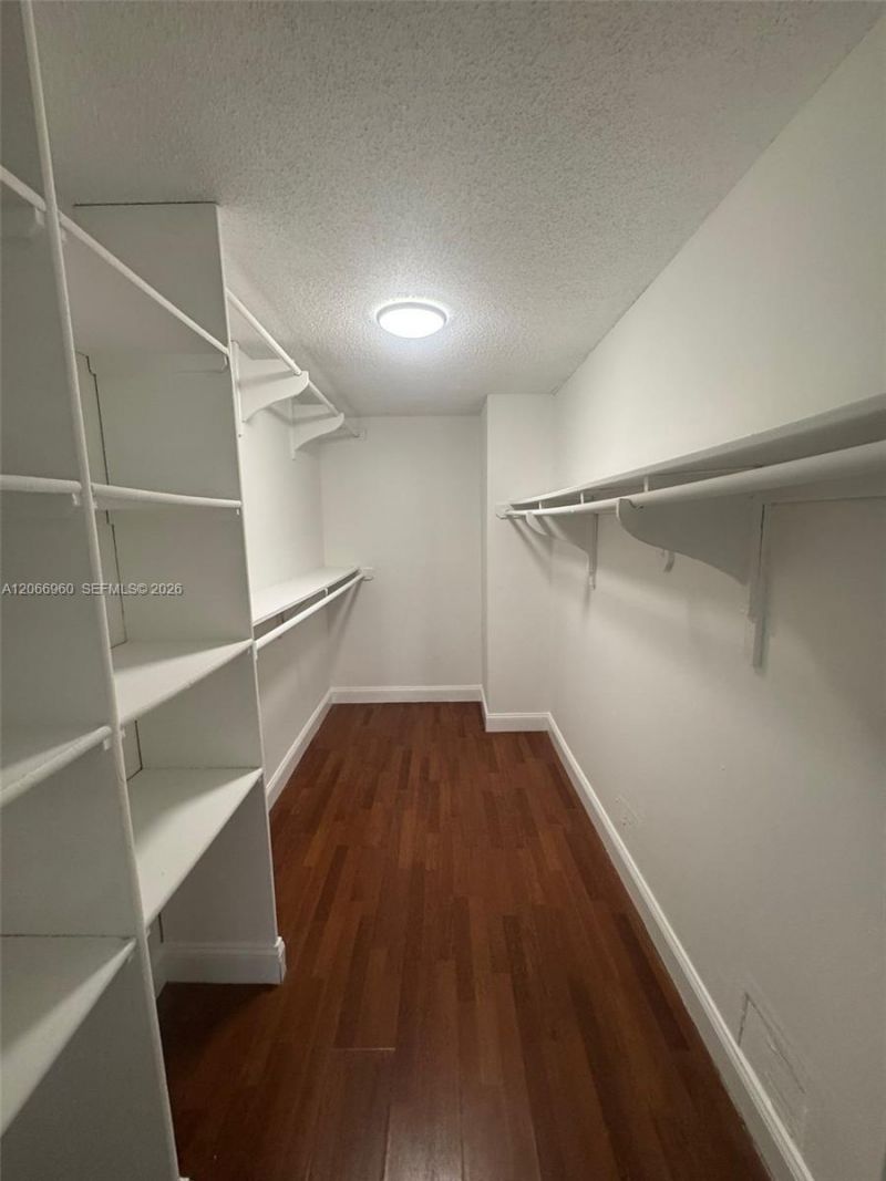 6970 NW 186th St , Unit 3-212, Hialeah, FL 33015 Photo