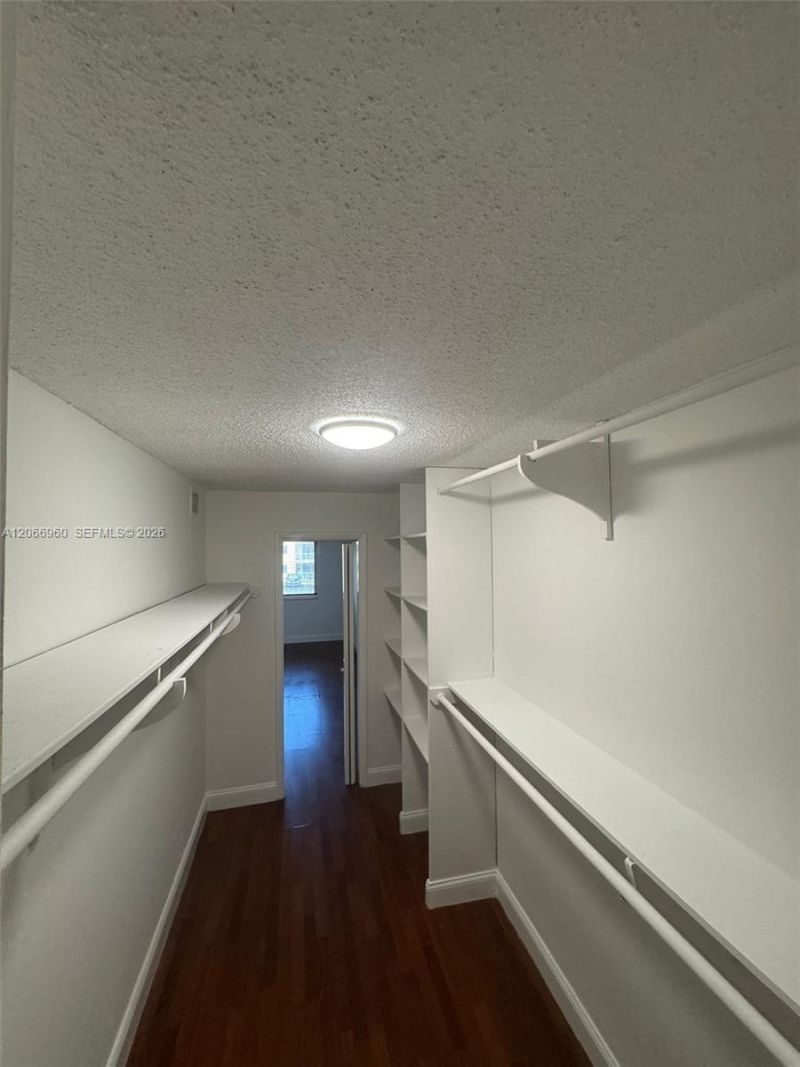 6970 NW 186th St , Unit 3-212, Hialeah, FL 33015 Photo