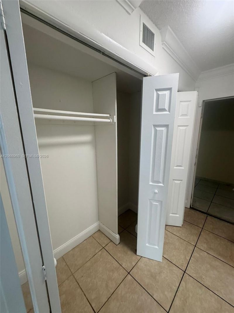 6970 NW 186th St , Unit 3-212, Hialeah, FL 33015 Photo