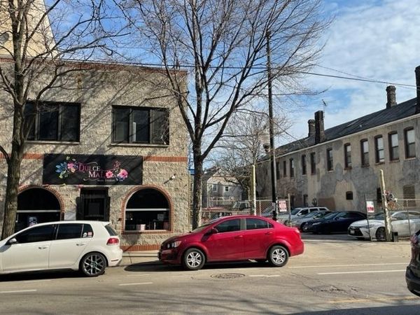 1126-1130 W 18th Street , Chicago, IL 60608