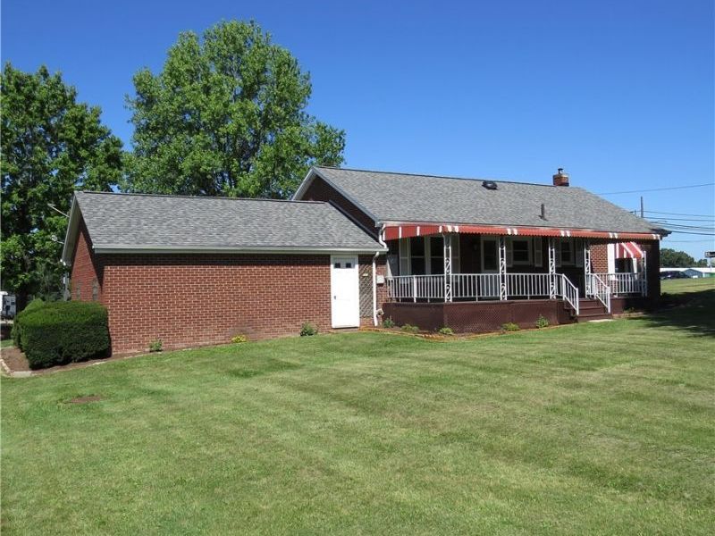 818 Canton Road NW, Carrollton, OH 44615 Photo 5