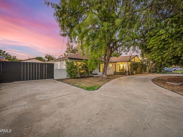 530 E ROSE Lane, Phoenix, AZ 85012