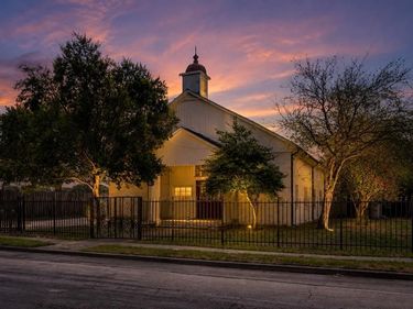 2602 Kings , Dallas, TX 75219