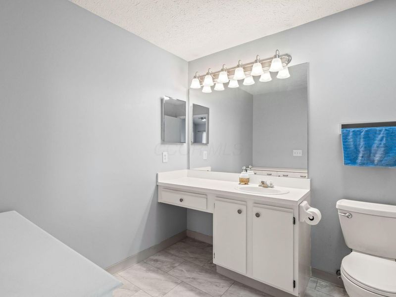 487 Saddlery Drive W, Unit 18, Columbus, OH 43230 Photo 35