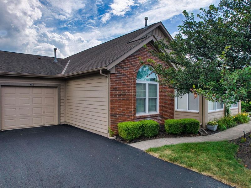 487 Saddlery Drive W, Unit 18, Columbus, OH 43230 Photo 4