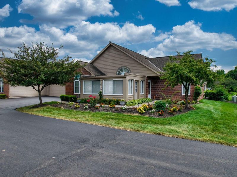 487 Saddlery Drive W, Unit 18, Columbus, OH 43230 Photo 6