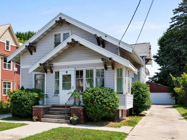 1329 S 15th STREET, Manitowoc, WI 54220