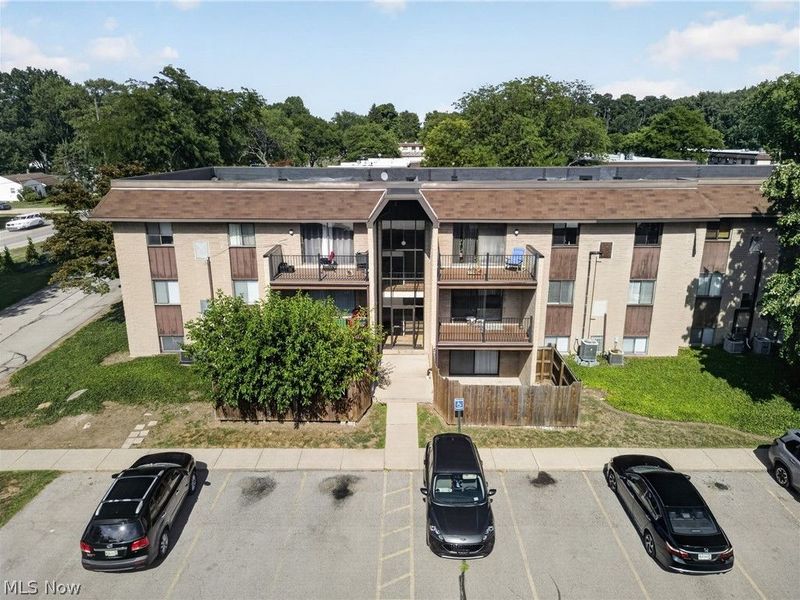 9956 Johnnycake Ridge Road, Unit N2, Painesville, OH 44077 Photo 3