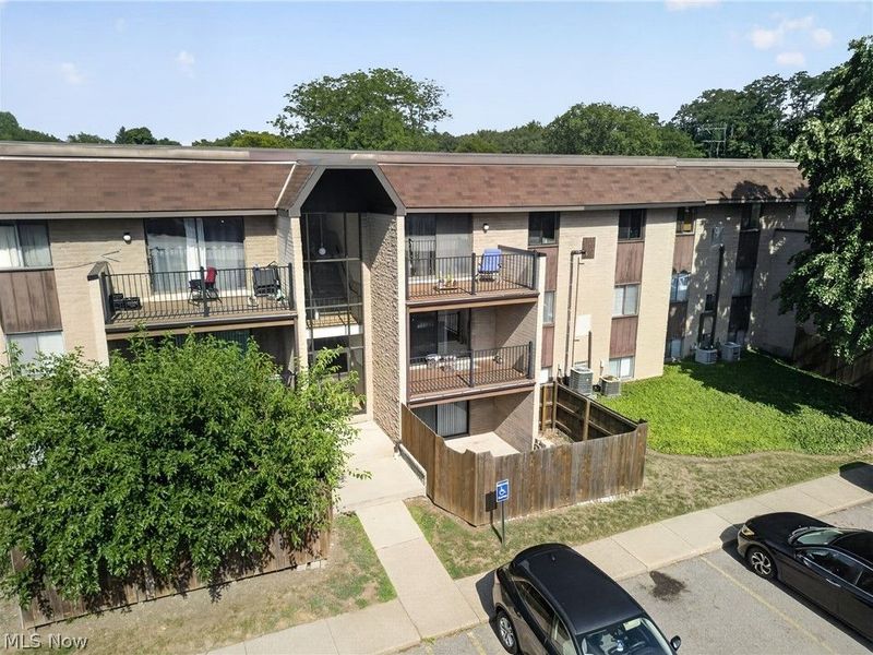 9956 Johnnycake Ridge Road, Unit N2, Painesville, OH 44077 Photo 4