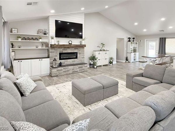 201 W Lupin Street , Pahrump, NV 89048