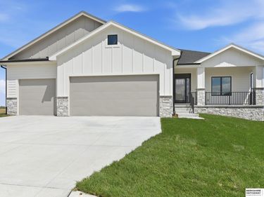 16718 Mormon Street, Bennington, NE 68007