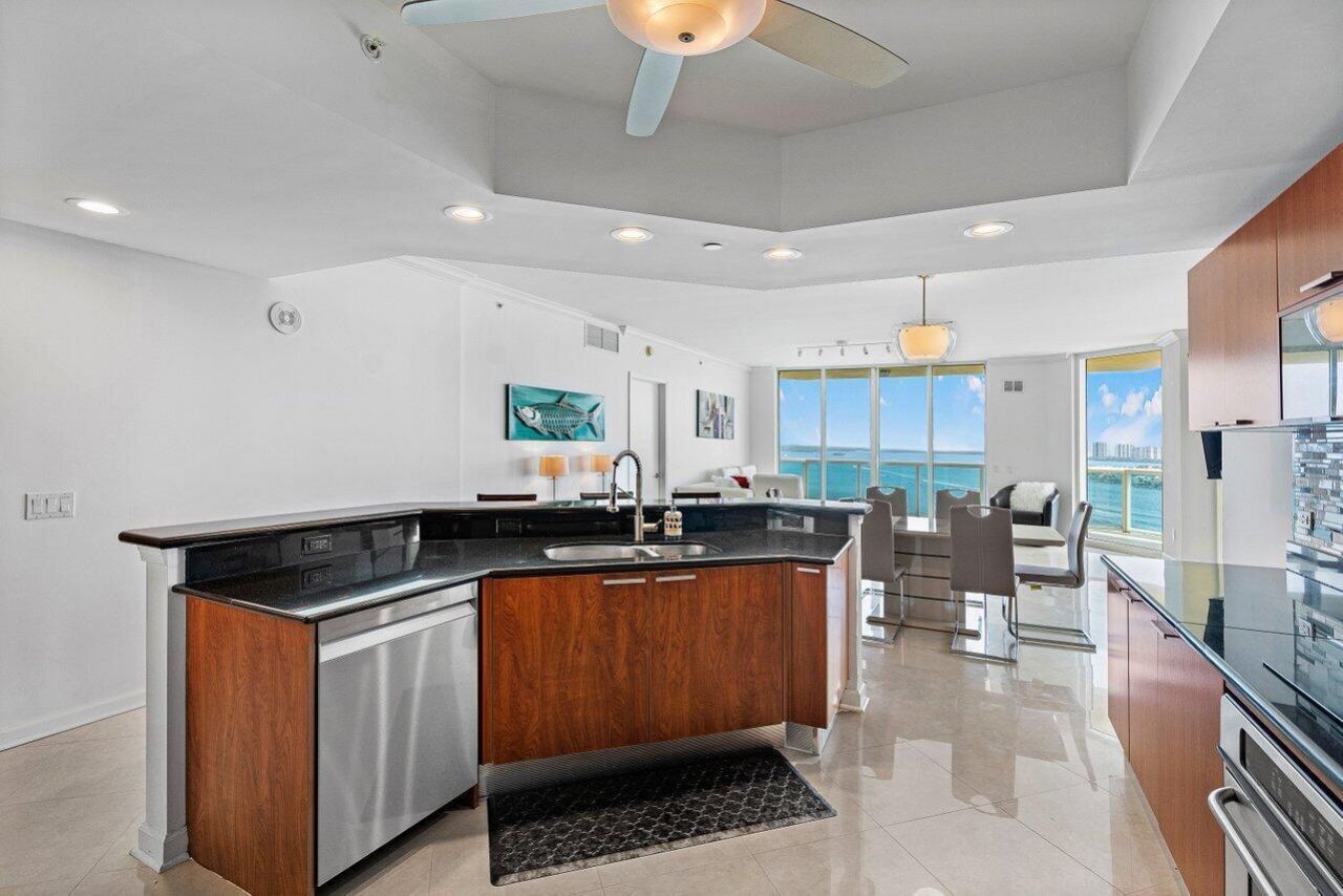 2650 Lake Shore Drive, Unit 1906, Riviera Beach, FL 33404 Photo