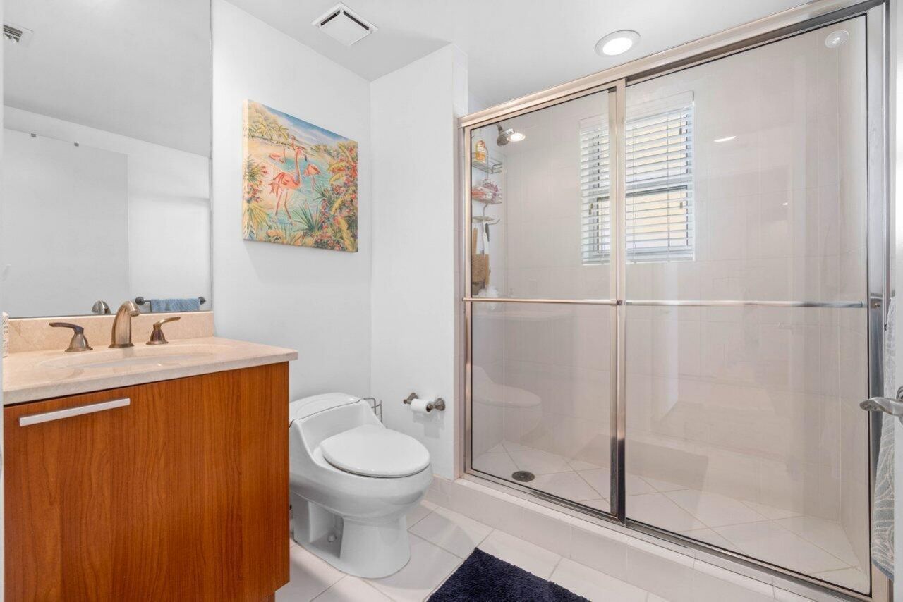 2650 Lake Shore Drive, Unit 1906, Riviera Beach, FL 33404 Photo