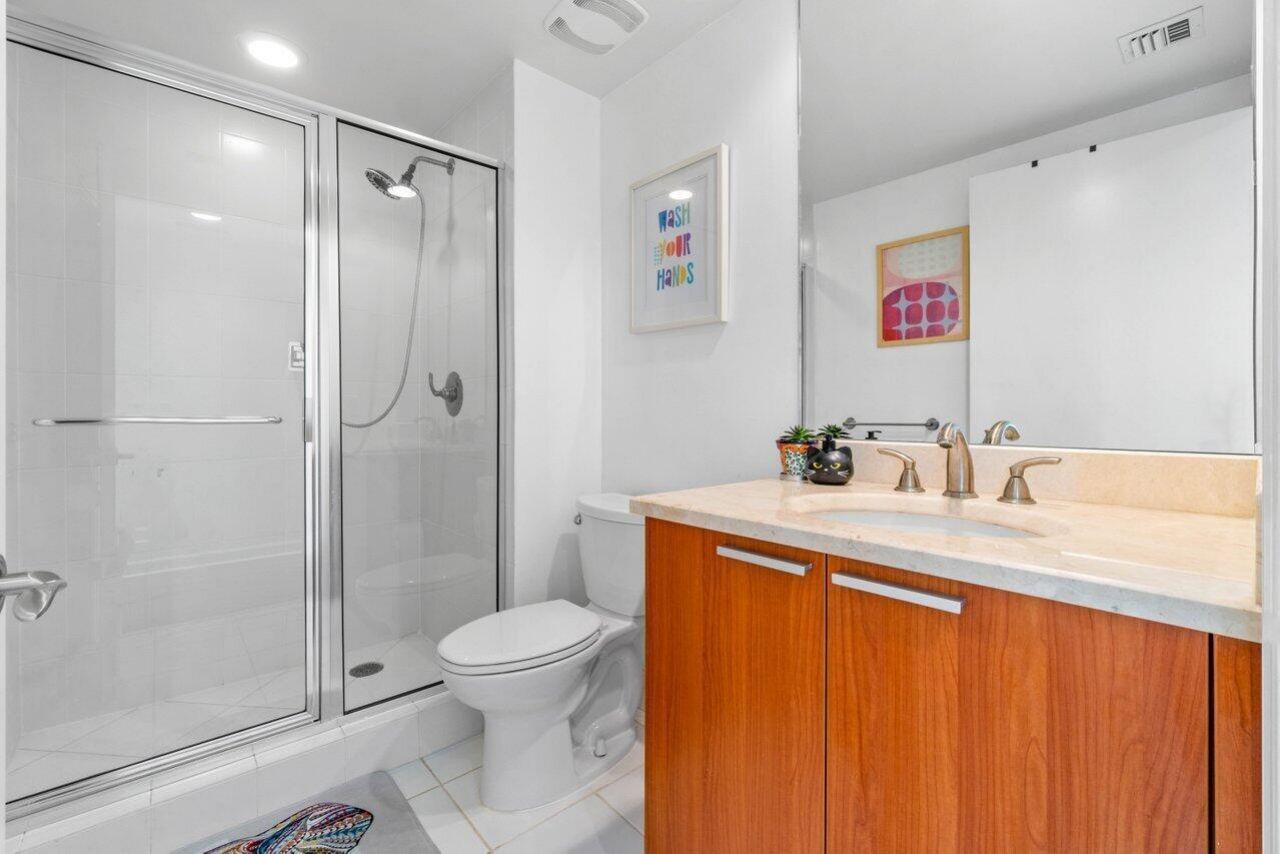 2650 Lake Shore Drive, Unit 1906, Riviera Beach, FL 33404 Photo