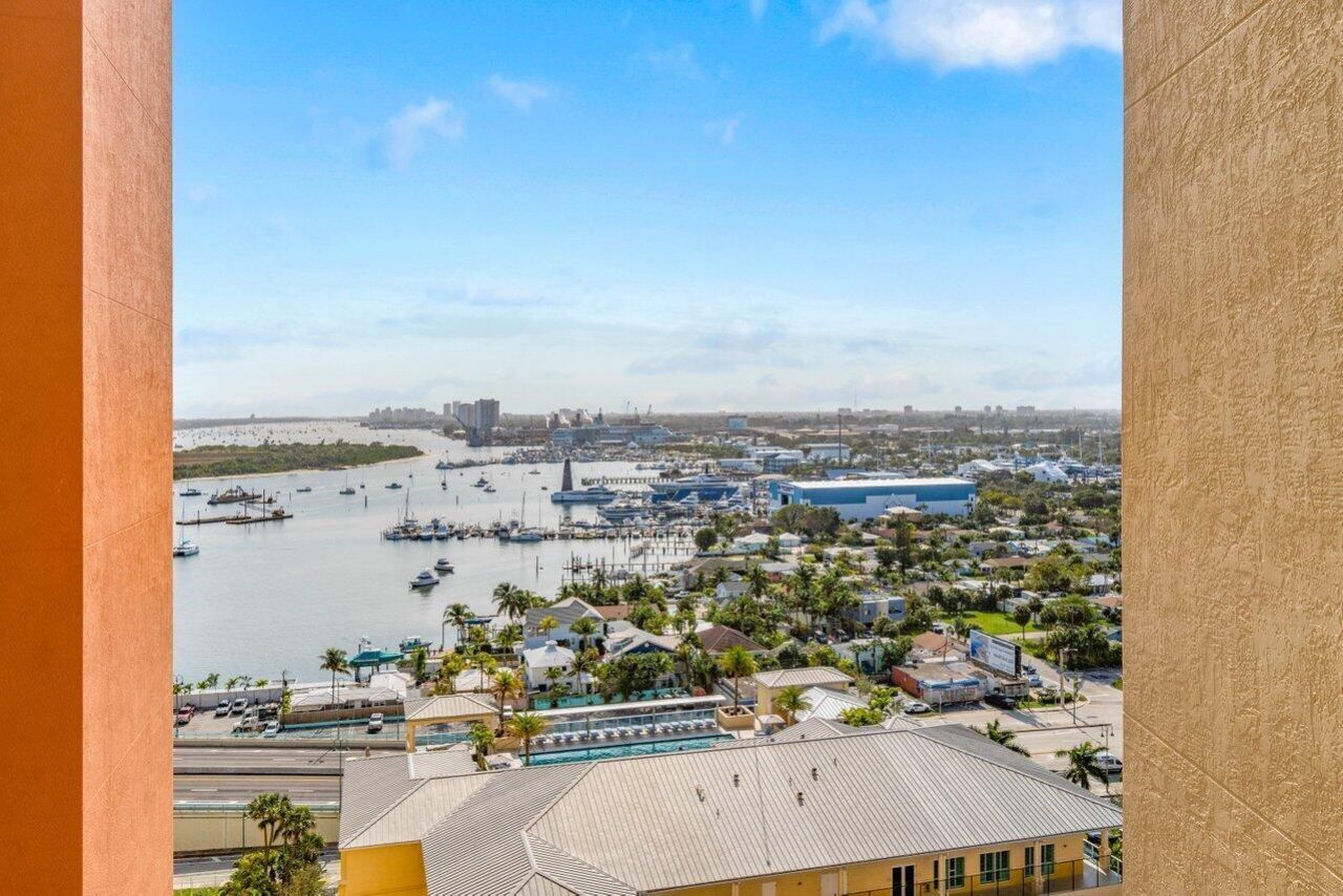 2650 Lake Shore Drive, Unit 1906, Riviera Beach, FL 33404 Photo
