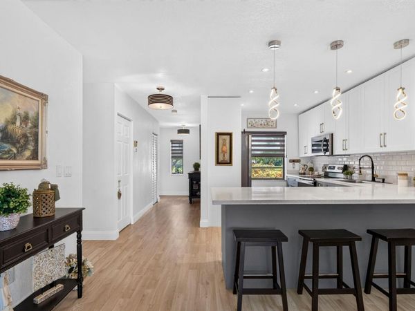 8425 Casa Del Lago, Unit H, Boca Raton, FL 33433