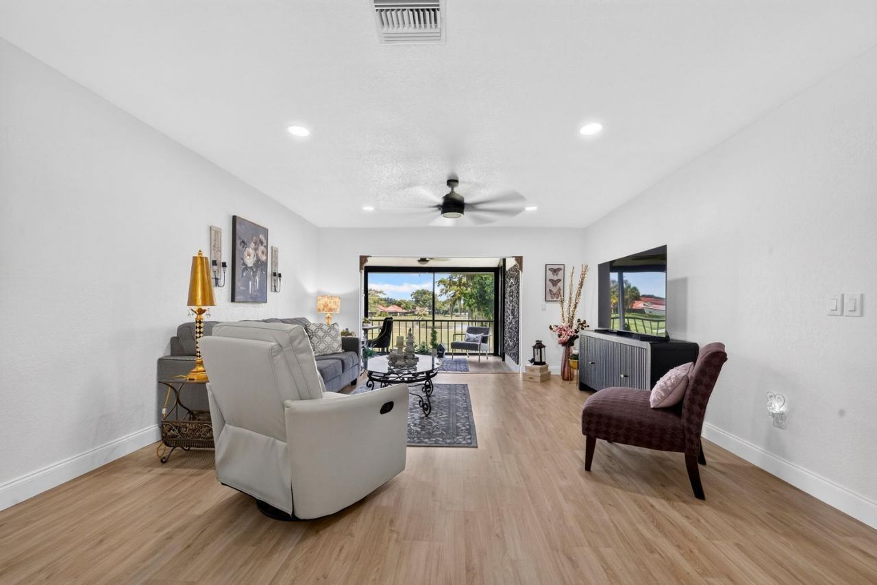 8425 Casa Del Lago, Unit H, Boca Raton, FL 33433 Photo
