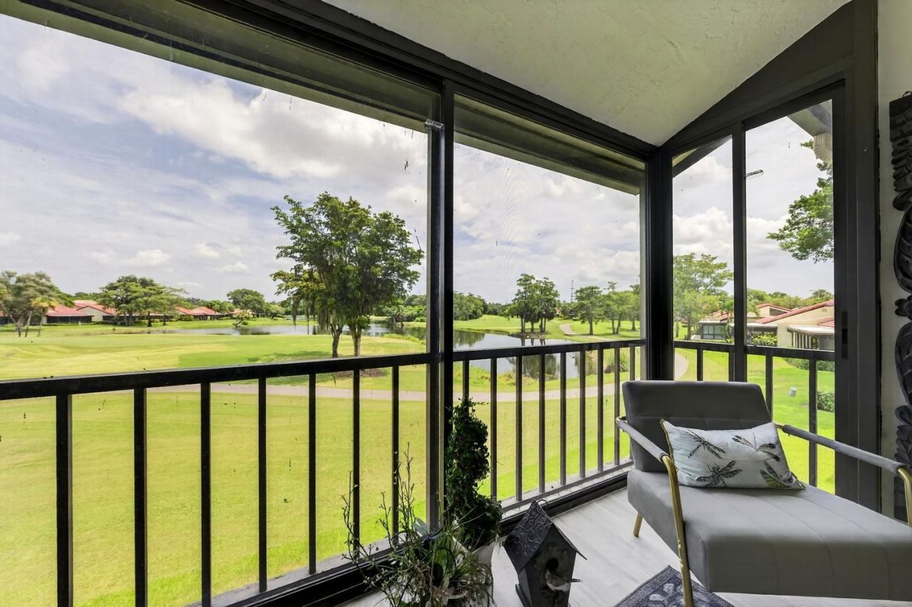8425 Casa Del Lago, Unit H, Boca Raton, FL 33433 Photo