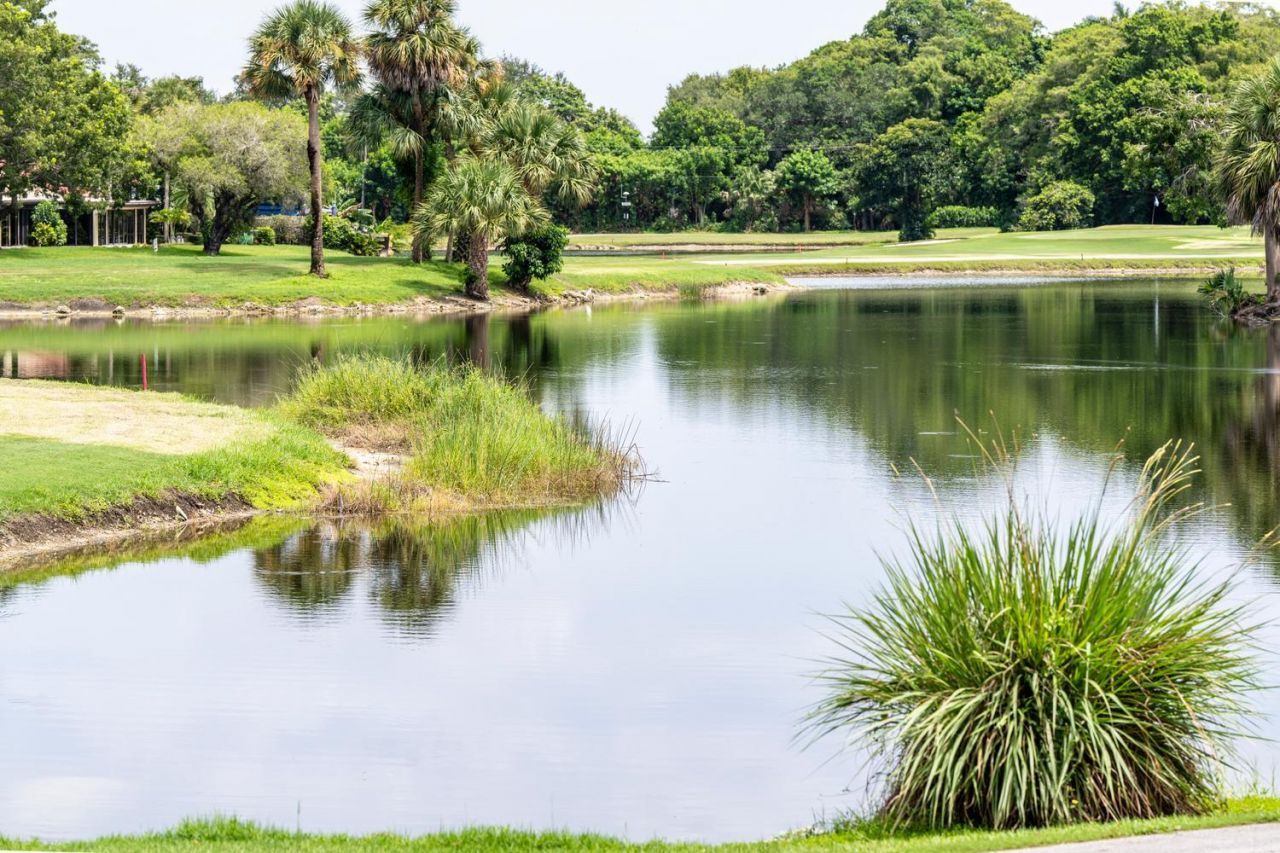 8425 Casa Del Lago, Unit H, Boca Raton, FL 33433 Photo