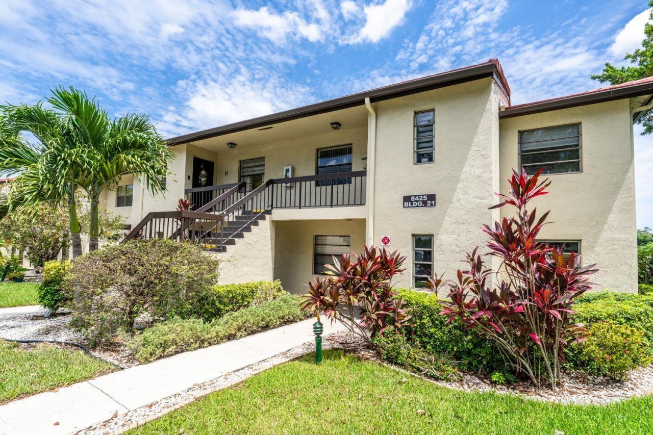 8425 Casa Del Lago, Unit H, Boca Raton, FL 33433 Photo
